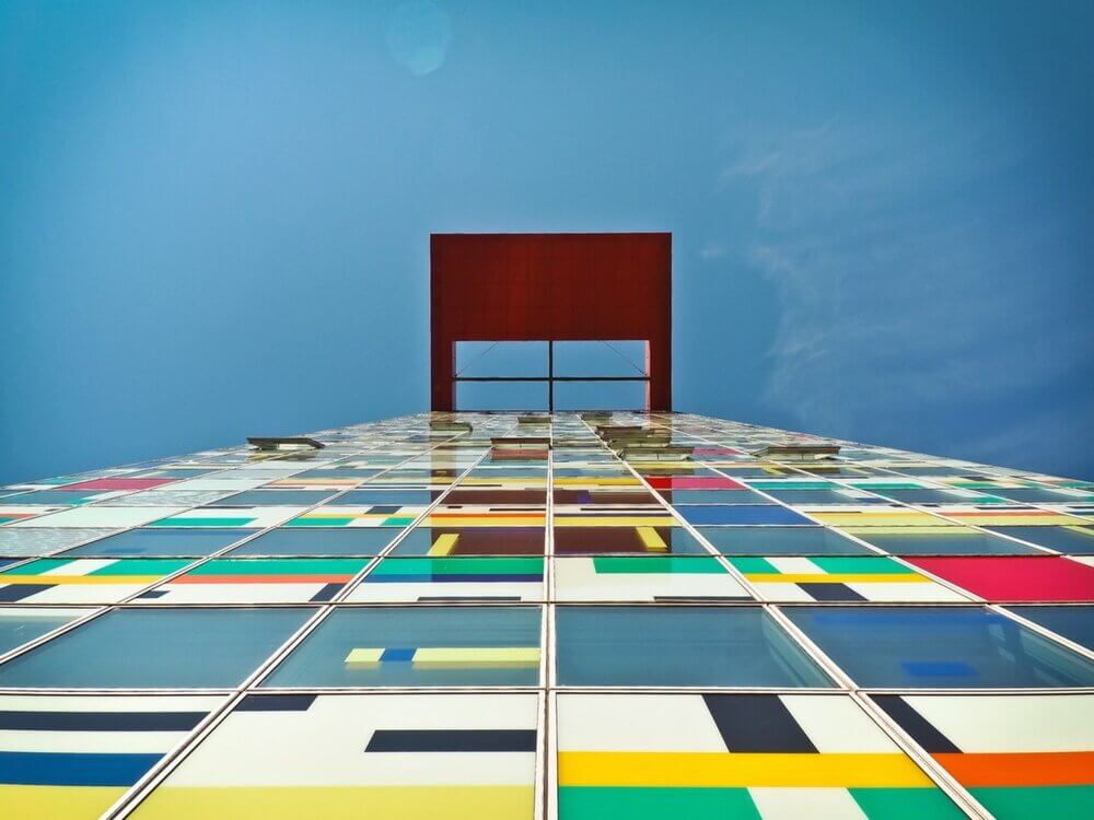 RELATIONSHIP BETWEEN CONTEMPORARY ARTS AND INTELLECTUAL PROPERTY Jus