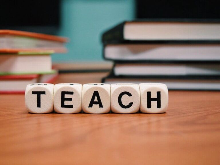 LIABILITY OF TEACHERS UNDER TORT LAW