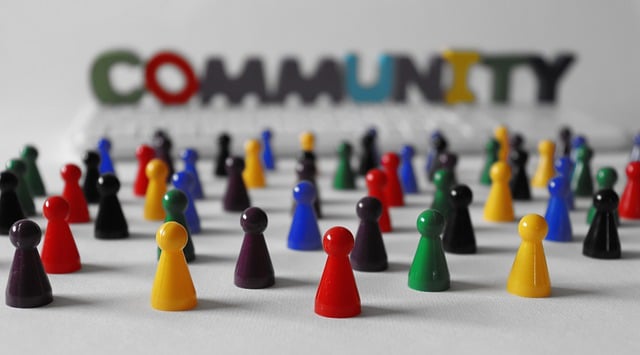 community-6467427_640