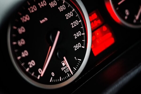 speedometer-1249610_640 (1) (1)