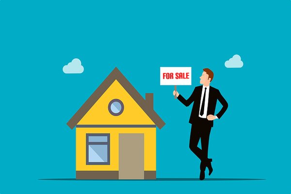 realtor-6019792_640